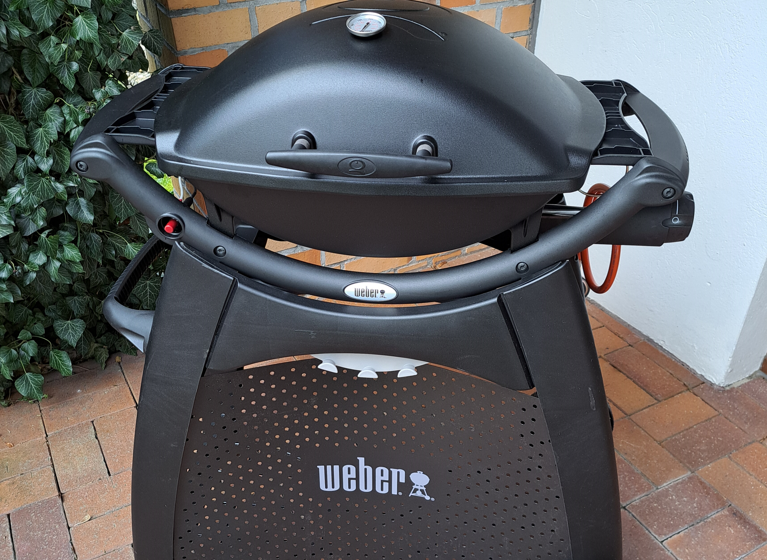  Weber Premium Rollwagen Q 2000-Serie